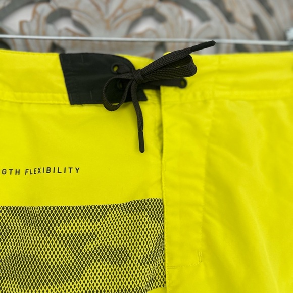 Men’s Reebok One Series 2-in-1 Shorts – Size Small, Performance Activewear - Picture 4 of 7